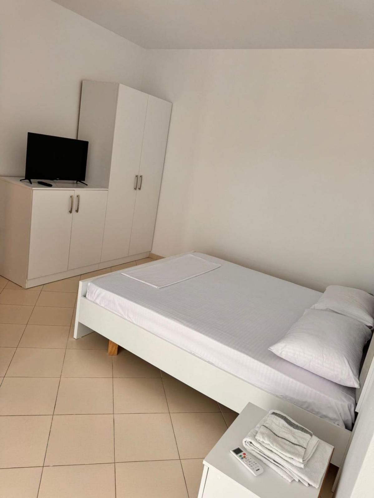Holiday Apartments 5 Durres Bagian luar foto